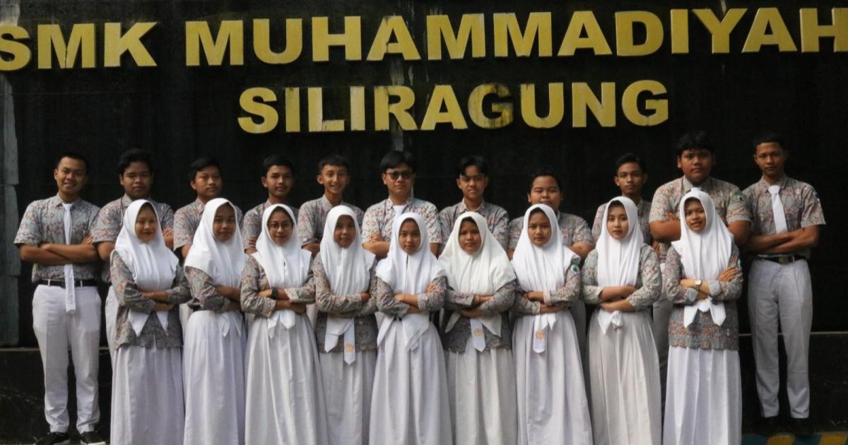 Kerja Sama SMK Binaan SMK Muhammadiyah 8 Siliragung - GAMELAB