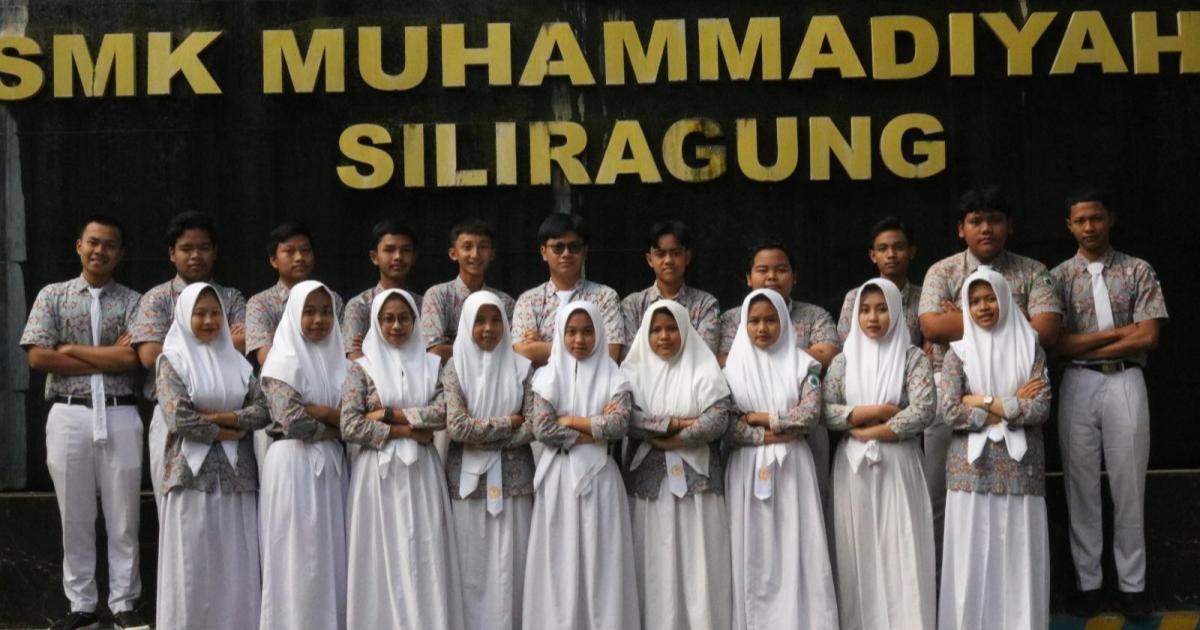Kerja Sama SMK Binaan SMK Muhammadiyah 8 Siliragung - GAMELAB
