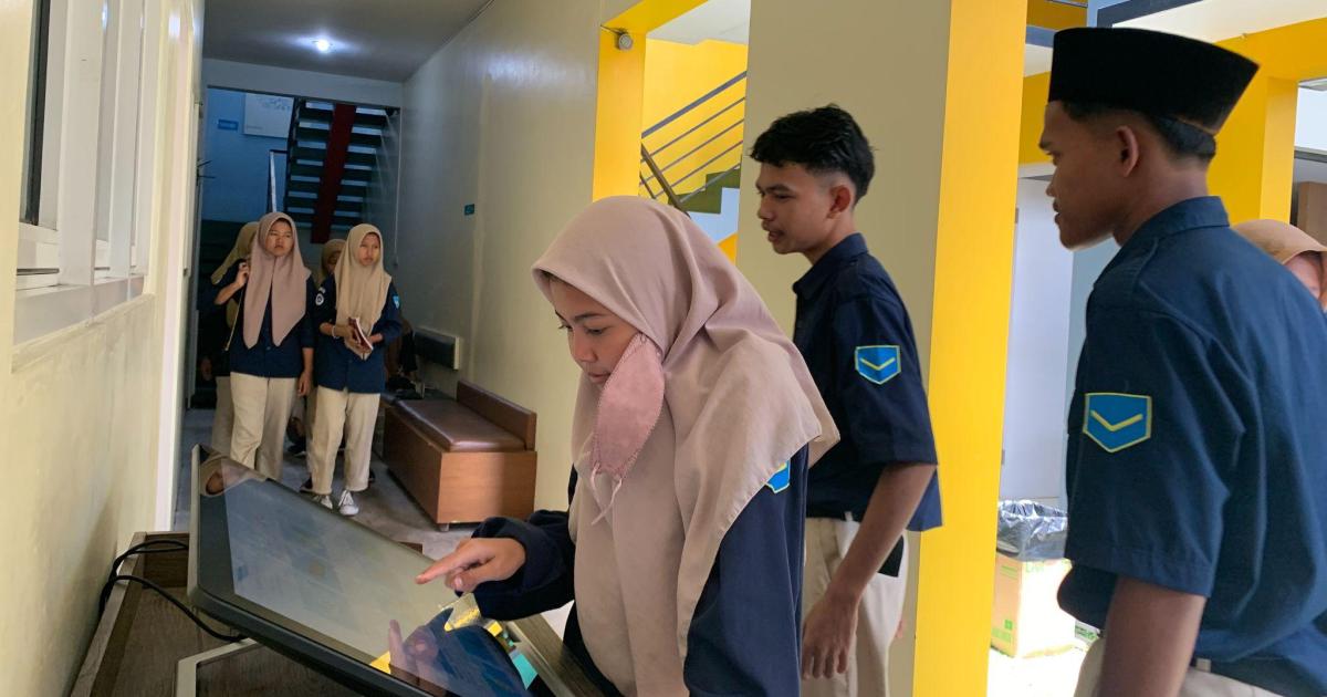 Kunjungan Industri SMK Bina Cendekia Cirebon - GAMELAB.ID