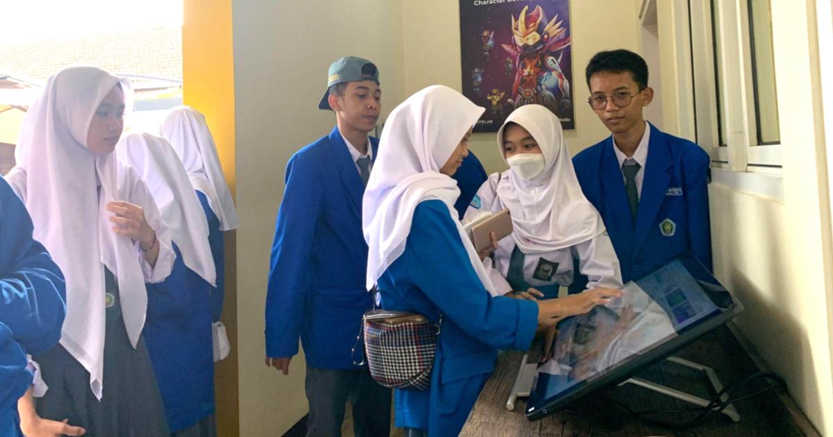 Kunjungan Industri SMK Marhas Margahayu Bandung - GAMELAB.ID (3)