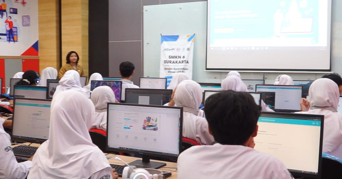 Kegiatan Pelatihan Desain di SMKN 6 Surakarta - GAMELAB.ID