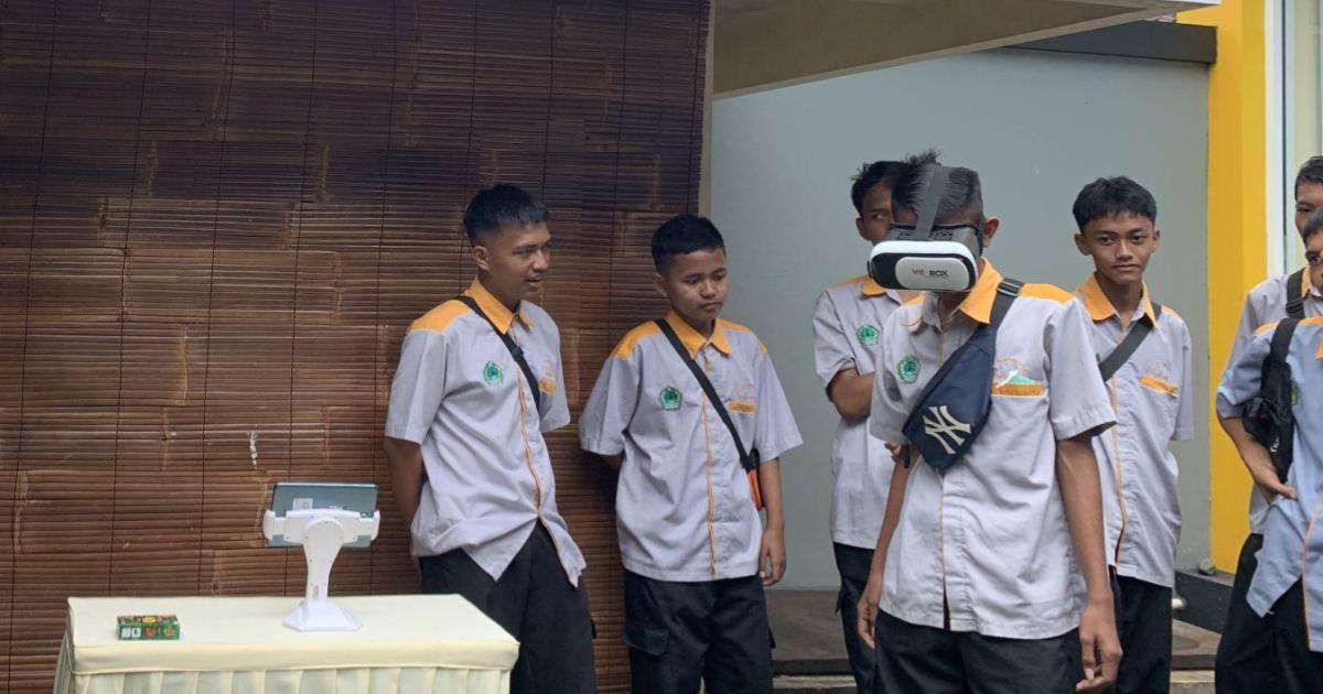 Kunjungan Industri SMK Diponegoro Karanganyar Pekalongan - GAMELAB.ID