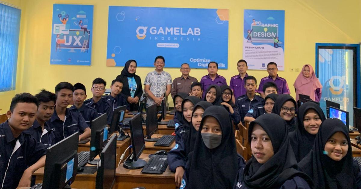 Visitasi SMK N 1 Gemarang - GAMELAB.ID