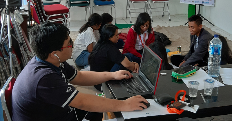 Kelompok melakukan submission