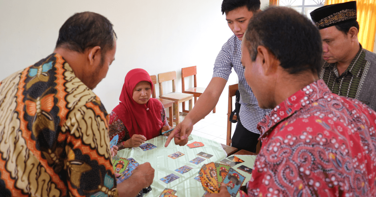 Foto : Penjelasan oleh Tim GameLab Indonesia tentang cara bermain board game