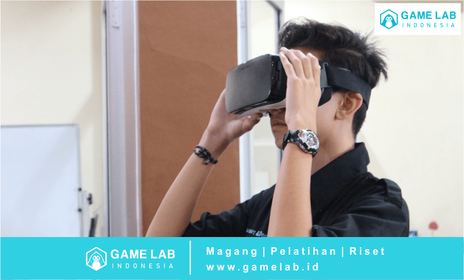 Foto : Siswa mencoba menggunakan VR