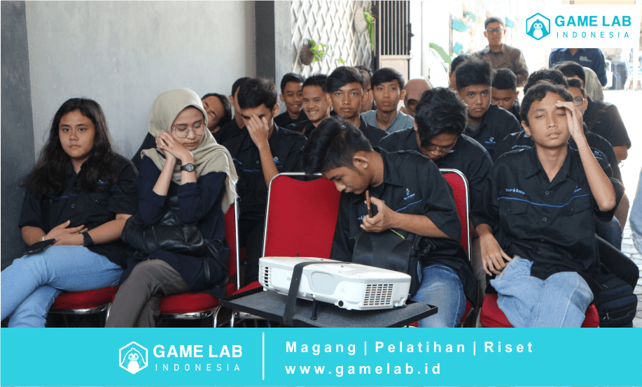 Foto : Siswa mengikuti seminar dalam kunjungan industri