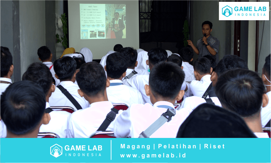 Foto : Penyampaian Materi Seminar