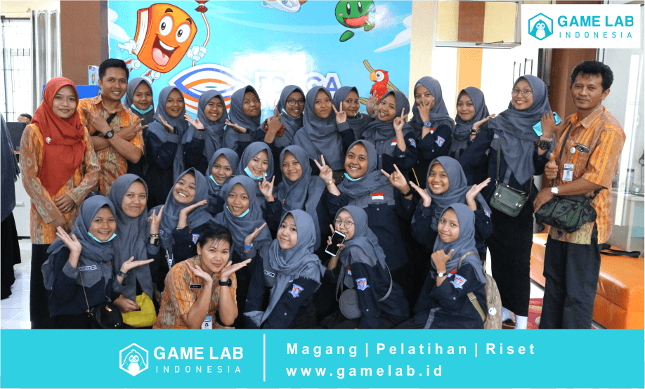 Foto : Foto bersama peserta kunjungan industri
