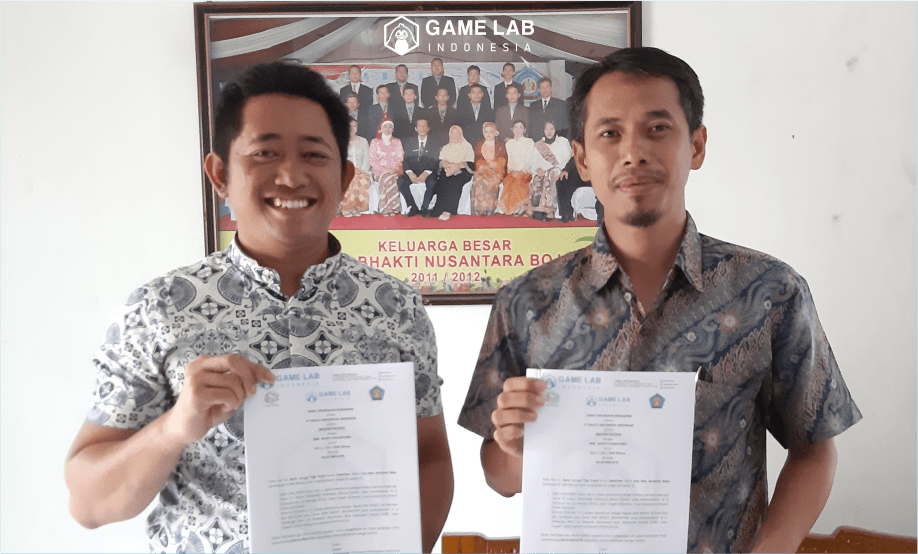 Foto : Penandatanganan kerjasama Kelas Industri SMK Bhakti Nusantara Kendal
