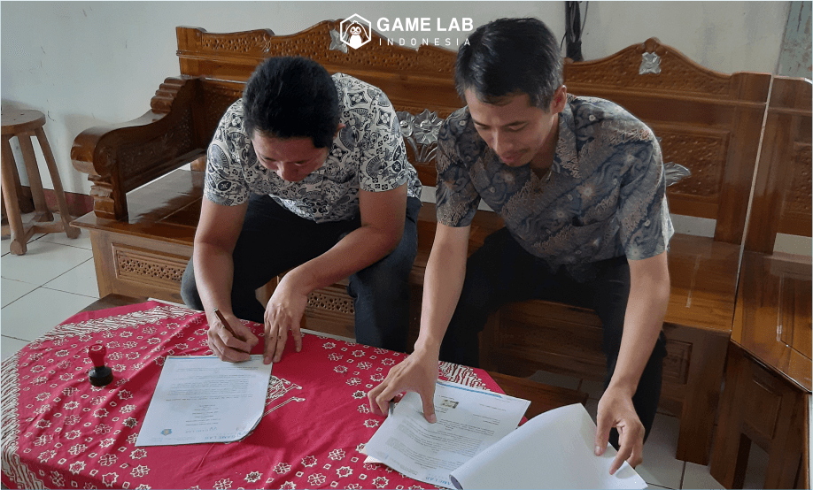 Foto : Proses penandatanganan kerjasama dengan SMK Bhakti Nusantara