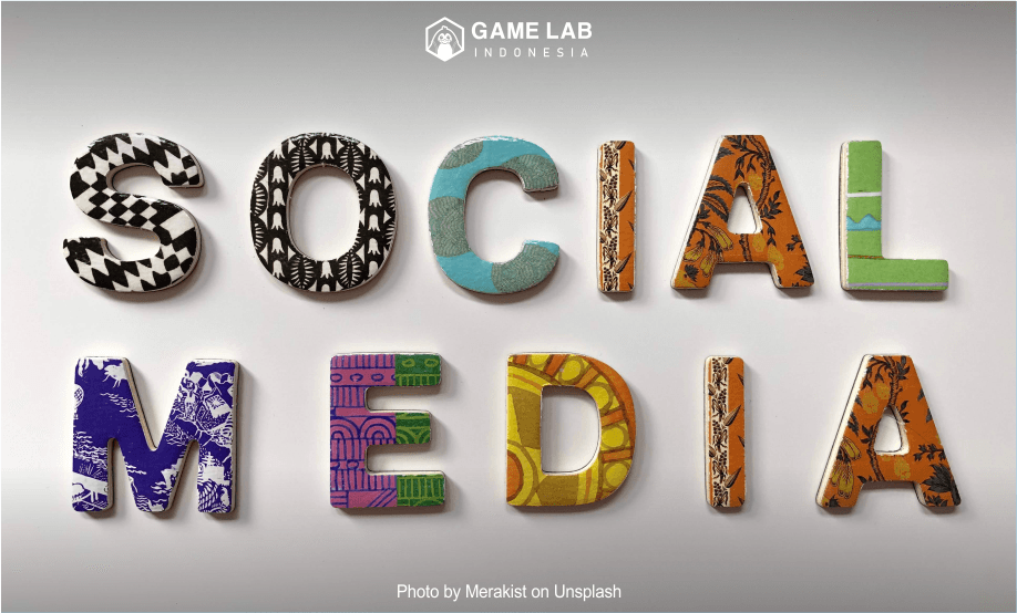  "assorted-color social media signage" Photo by Merakist on Unsplash 