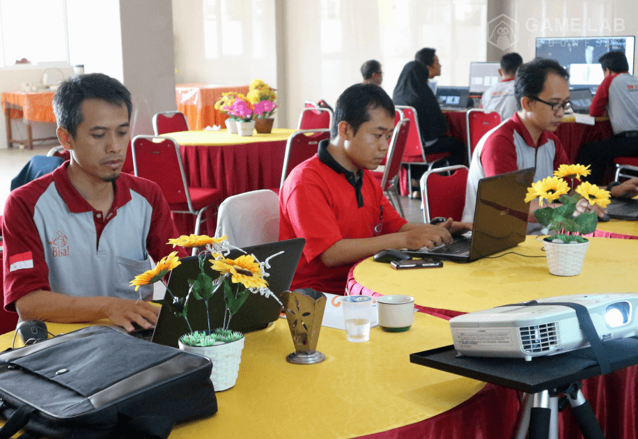 Foto: Kegiatan Peningkatan Kompetensi Guru RPL SMK Bhinus Boja