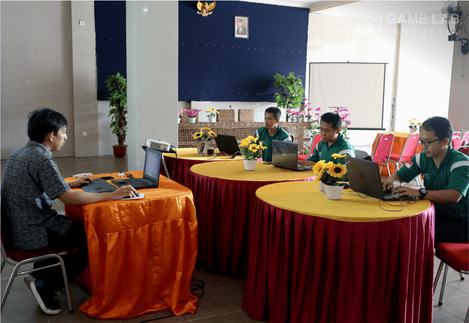 Foto: Kegiatan Peningkatan Kompetensi Guru RPL SMK Bhinus Boja