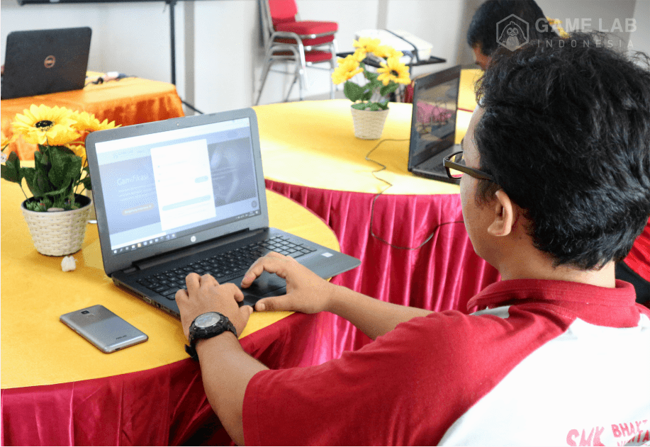 Foto: Kegiatan Peningkatan Kompetensi Guru RPL SMK Bhinus Boja