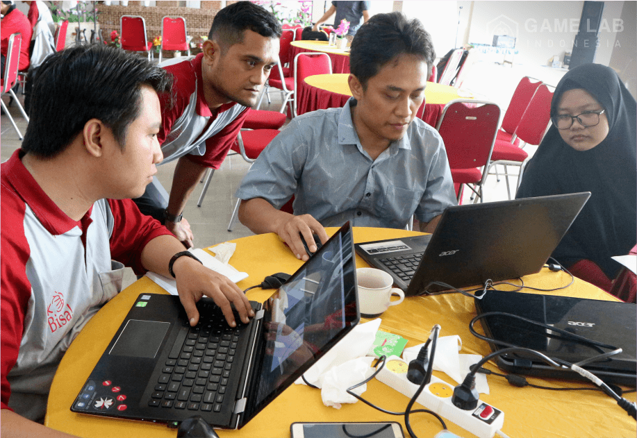 Foto: Kegiatan Peningkatan Kompetensi Guru Multimedia SMK Bhinus Boja