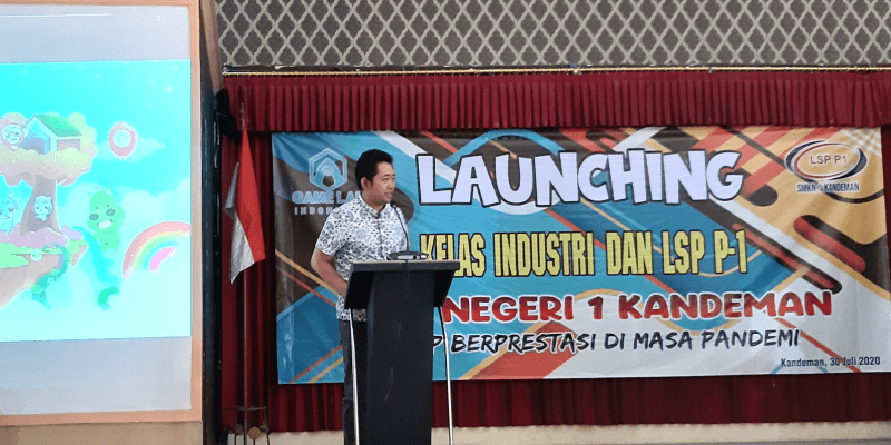 Foto : Sambutan Direktur Educa Studio