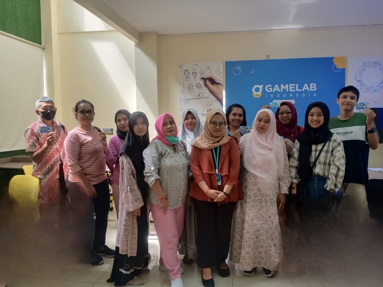 Dokumentasi peserta CSR dengan Trainer 