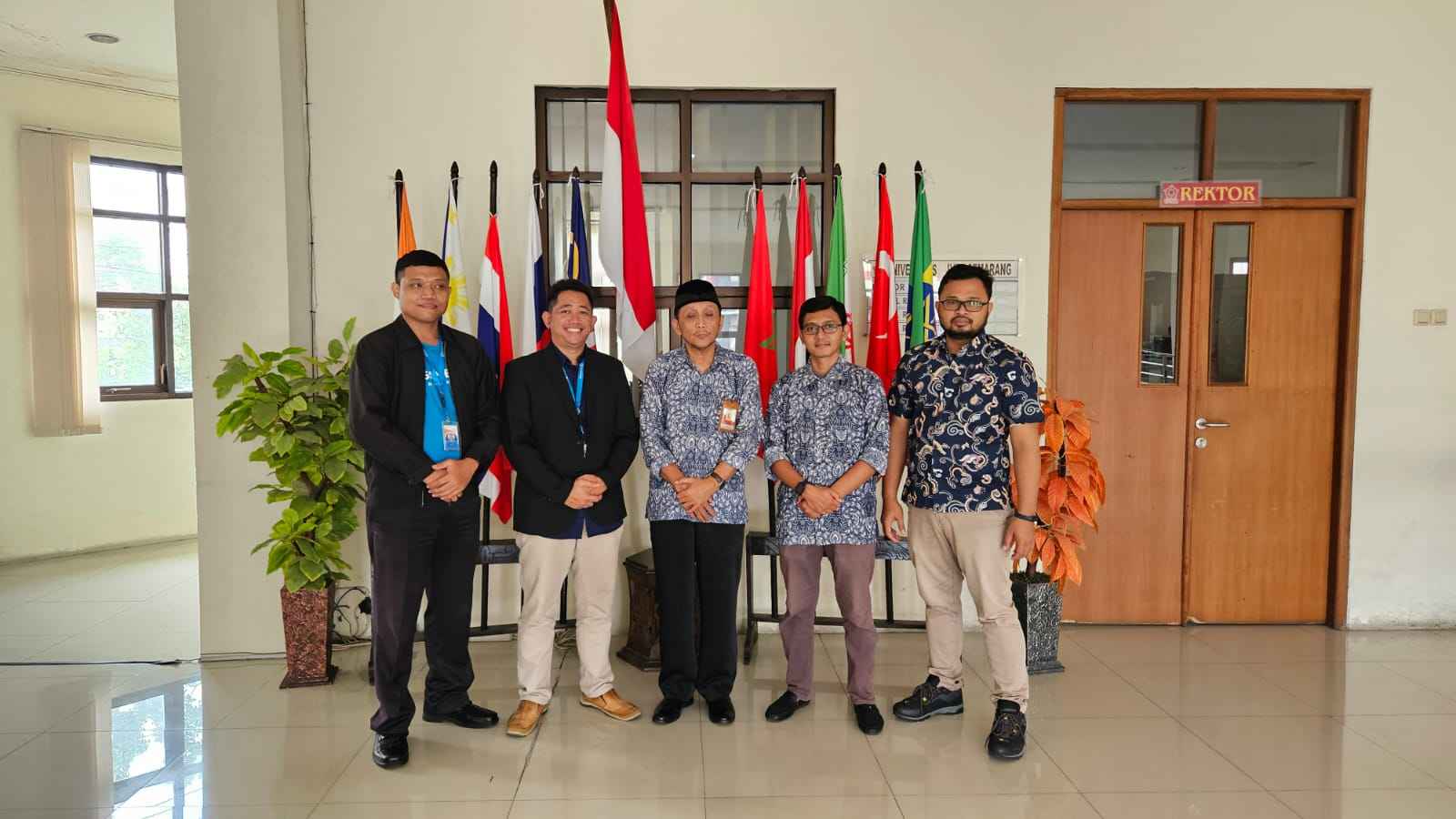 Do. Tim Gamelab - Gamelab Indonesia dengan Universitas Ivet Resmi Bermitra