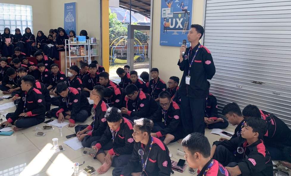 Dok. Tim Gamelab - Kunjungan Industri