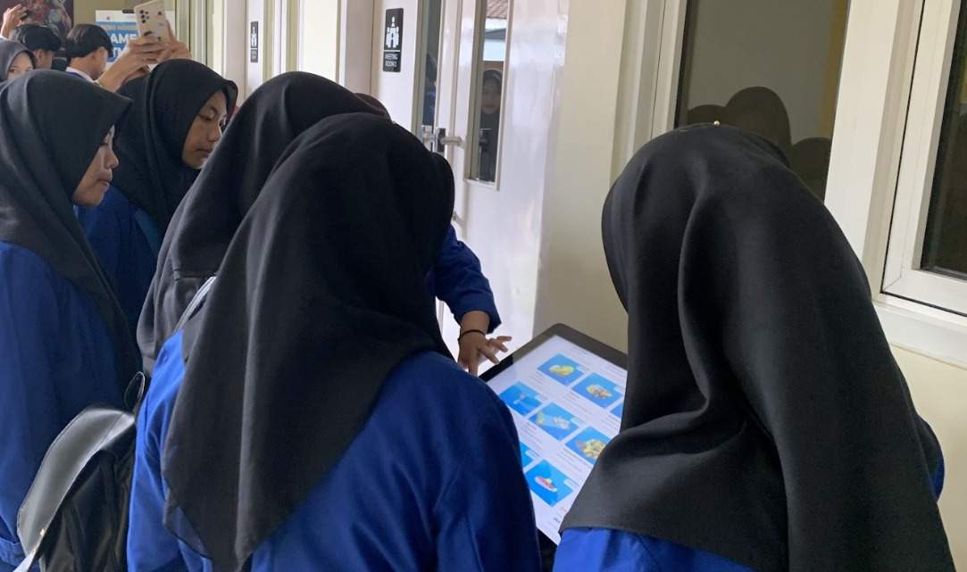 Dok. Tim Gamelab - SMK YAPPRI Sumedang Mencoba Karya Peserta Magang dan Kelas Industri dari Gamelab Indonesia