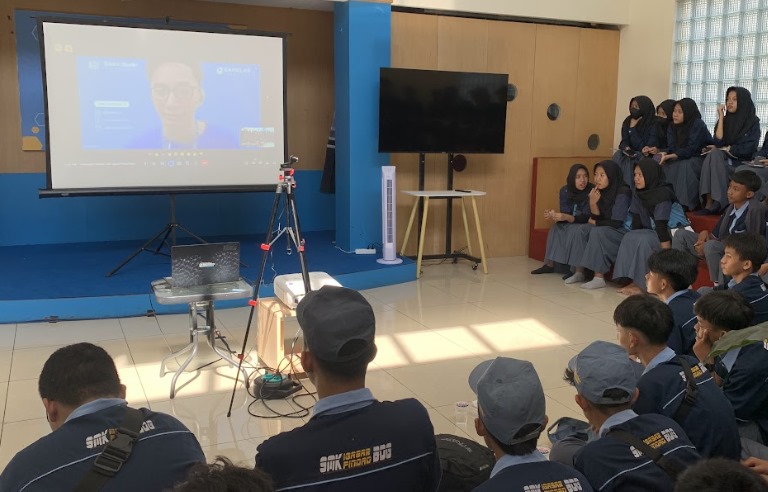 Dok. Tim Gamelab: Diskusi dengan Trainer Expert Industri - Gamelab.id