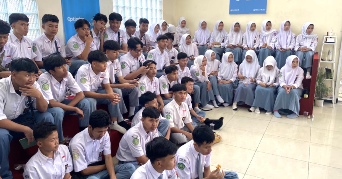 Apa Itu Kunjungan Industri? - GAMELAB.ID