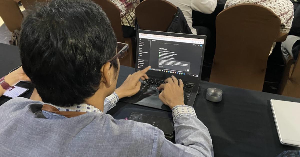 Guru Belajar Menggunakan AI untuk Membantu Pekerjaan Sekolah - GAMELAB.ID