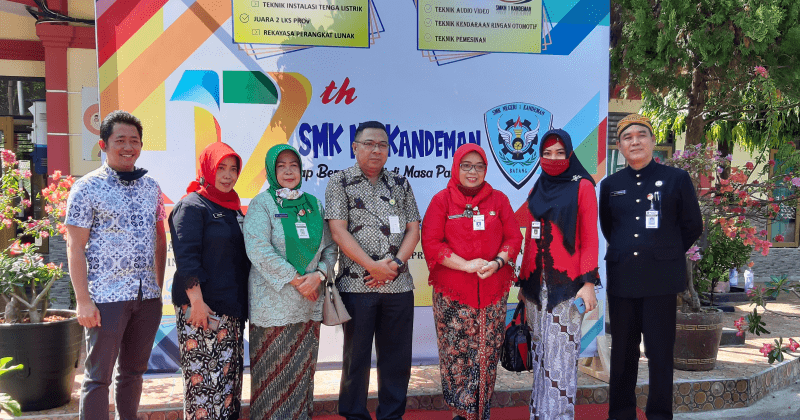 Direktur Gamelab, Kepala SMKN 1 Kandeman dan Ibu PLT Kepala Dinas Pendidikan Provinsi Jawa Tengah