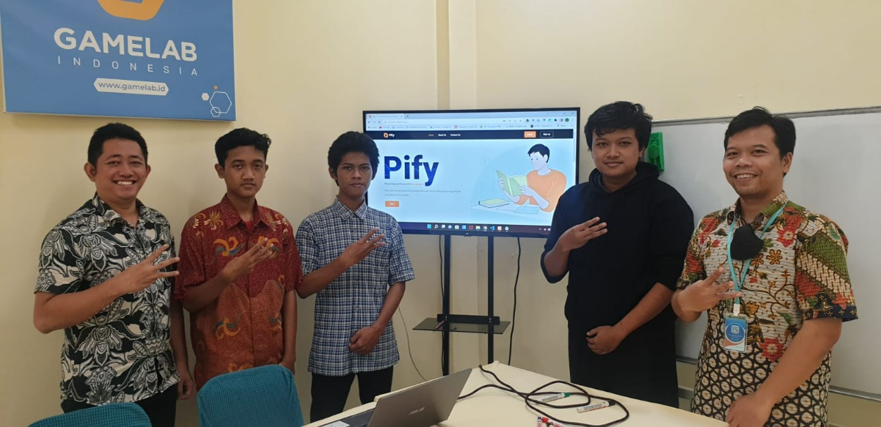Presentasi Aplikasi Pify oleh Peserta Bootcamp