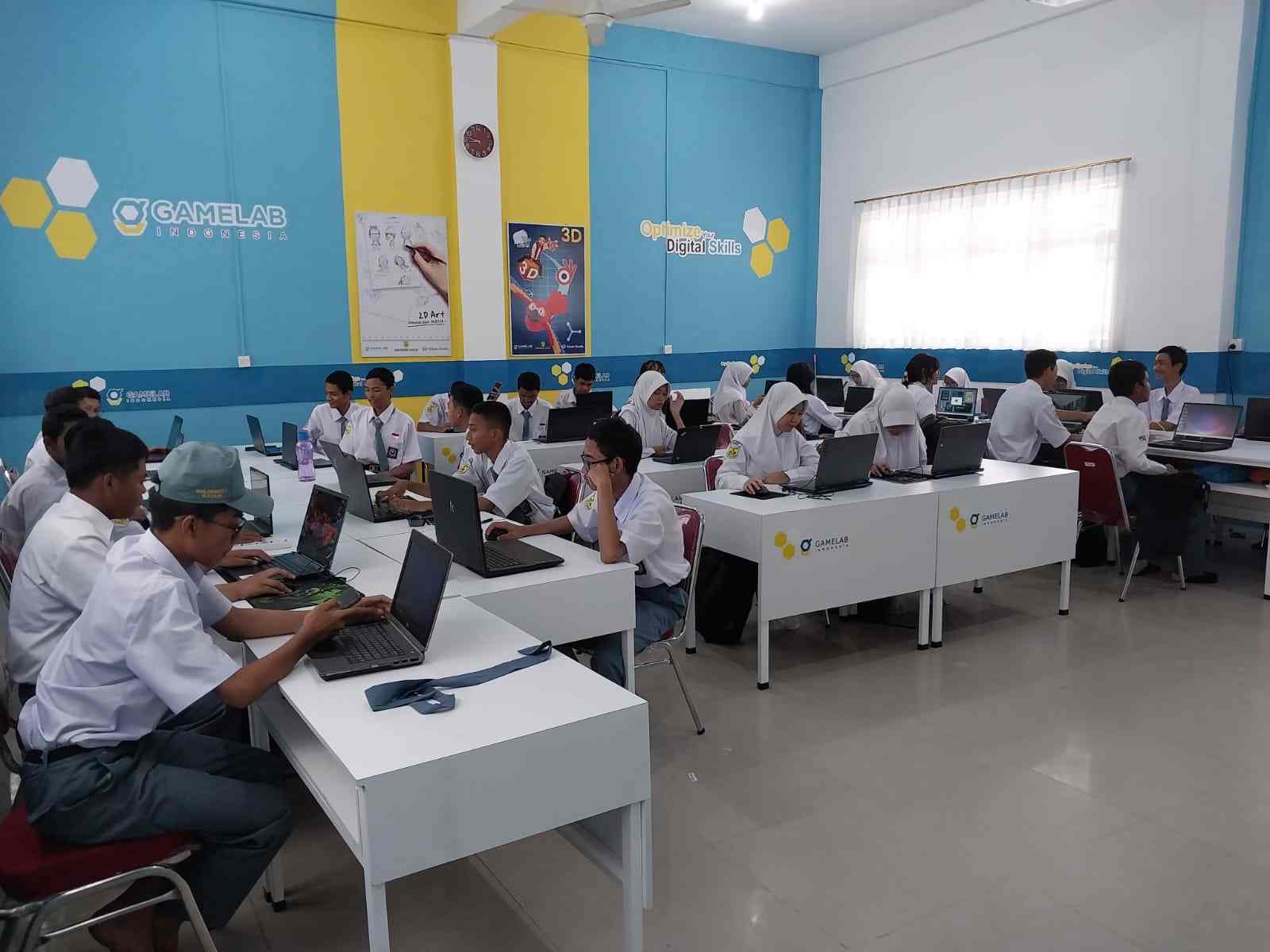 SMK Binaan SMKN 7 Batam - GAMELAB