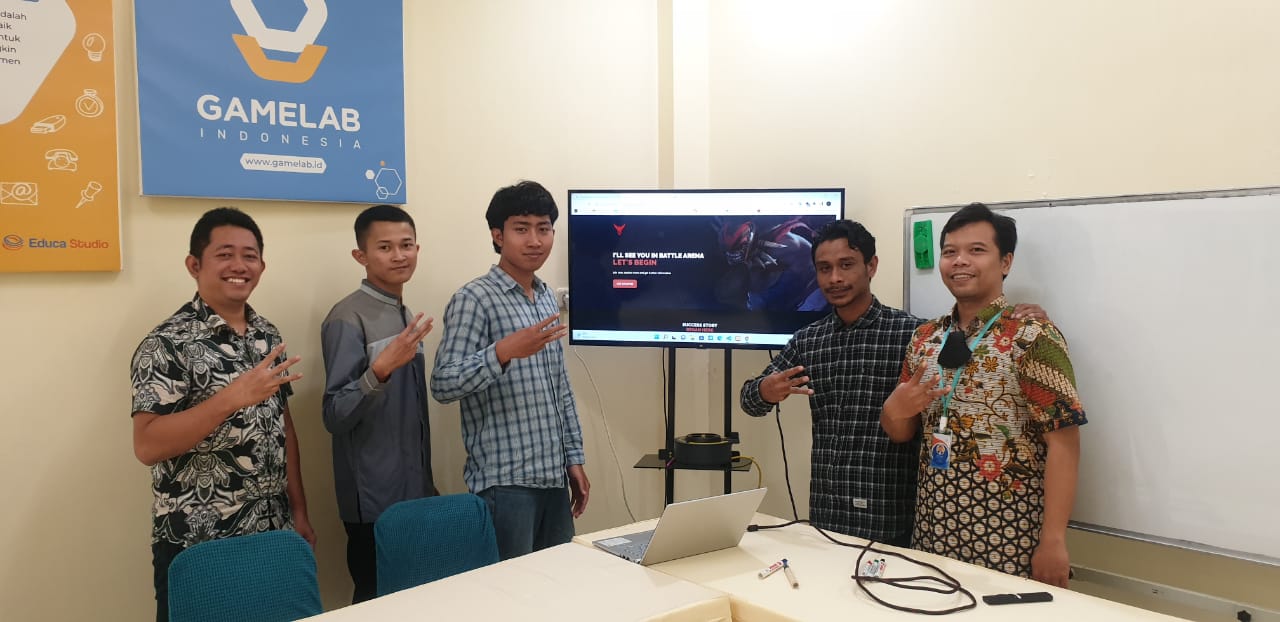 Presentasi oleh Peserta Bootcamp Pengembang Aplikasi E-Sport