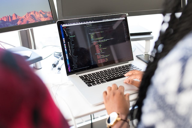Apa itu web development?