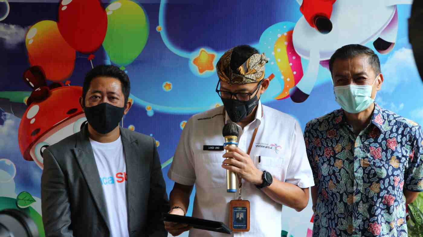 Sandiaga Uno bersama Walikota Salatiga dan CEO Educa Studio